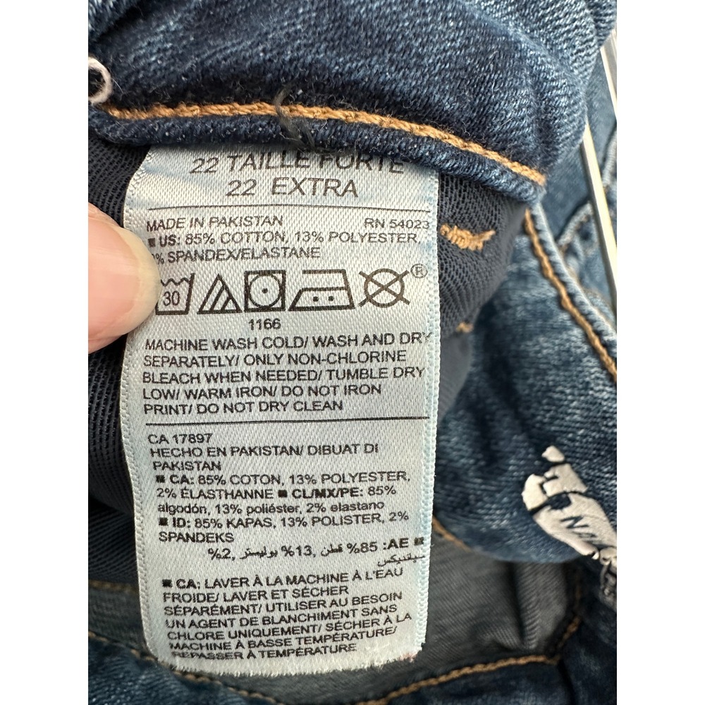 Old Navy Women's Skinny Jeans in Medium Blue Wash - Picture 6 of 7